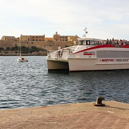 Stunning Seafront Lux Cambridge Wt Pool Appartamento Sliema