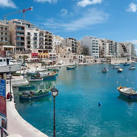Appartamento Stunning Seafront Lux Cambridge Wt Pool Sliema