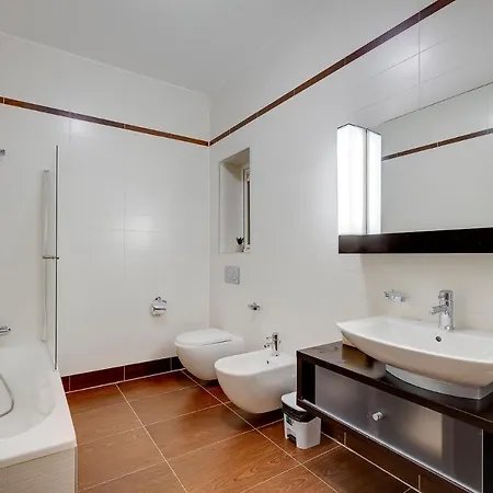 Stunning Seafront Lux Cambridge Wt Pool Apartment Sliema
