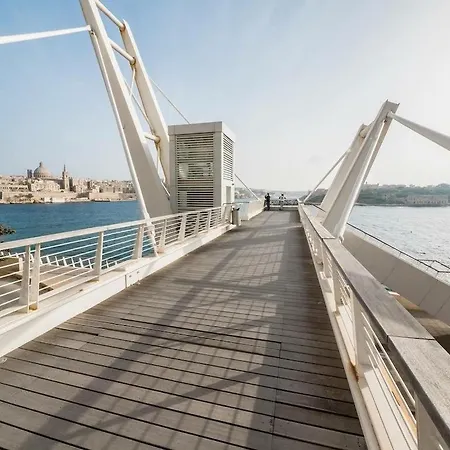 Appartamento Stunning Seafront Lux Cambridge Wt Pool Sliema